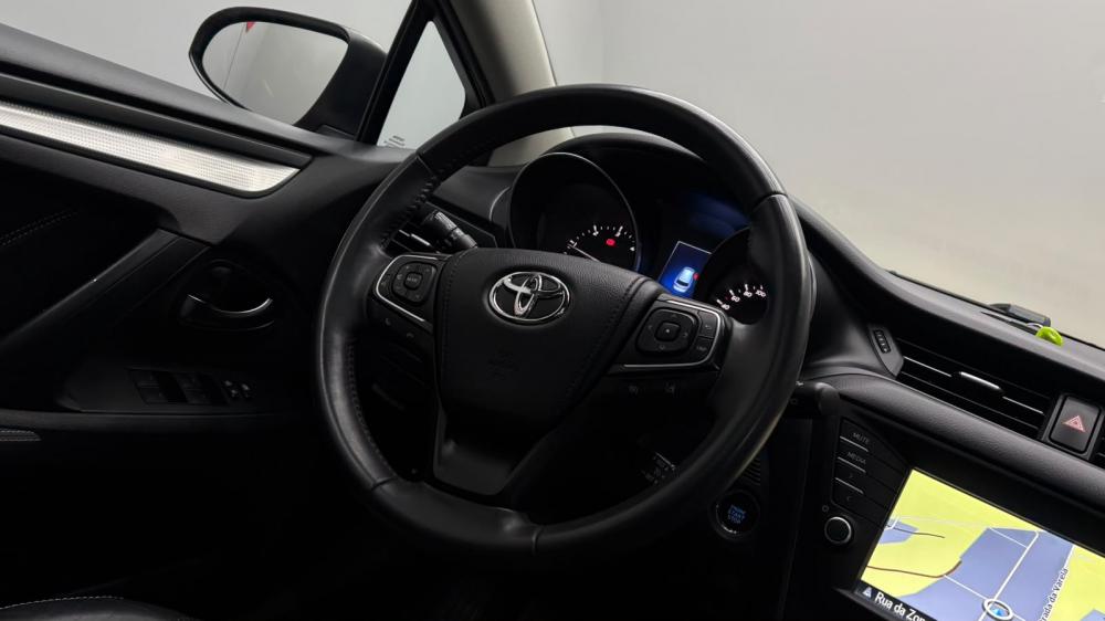toyota-auris-touring-sports-2017-diesel-1995cc