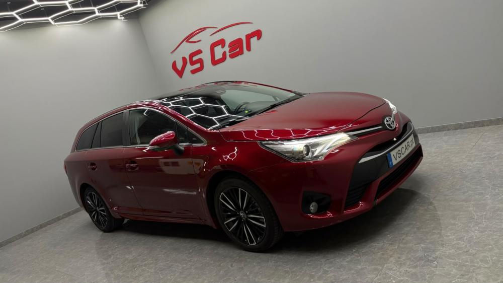toyota-auris-touring-sports-2017-diesel-1995cc