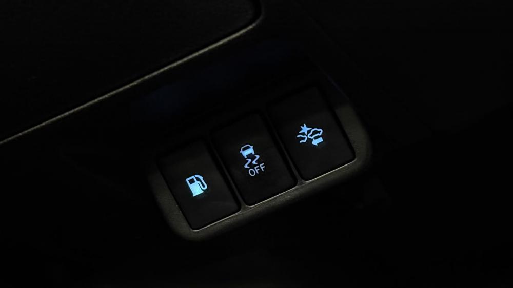 toyota-auris-touring-sports-2017-diesel-1995cc