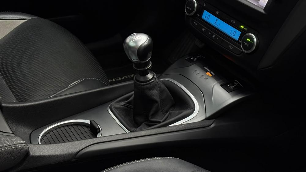 toyota-auris-touring-sports-2017-diesel-1995cc