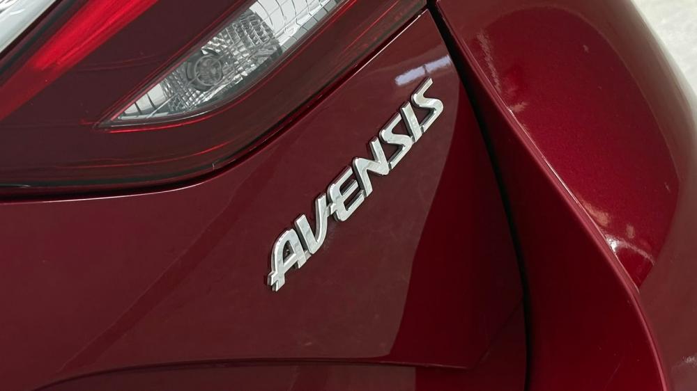 toyota-auris-touring-sports-2017-diesel-1995cc
