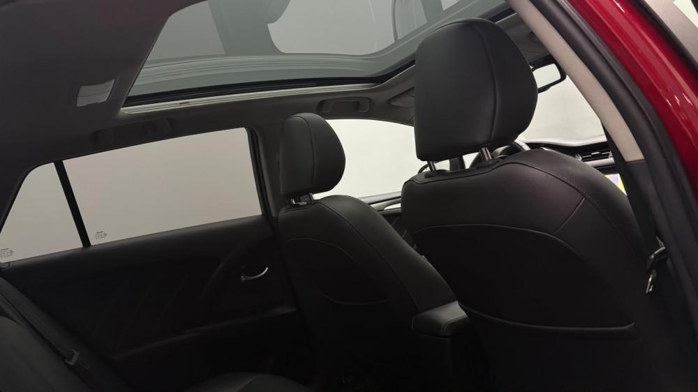 toyota-auris-touring-sports-2017-diesel-1995cc