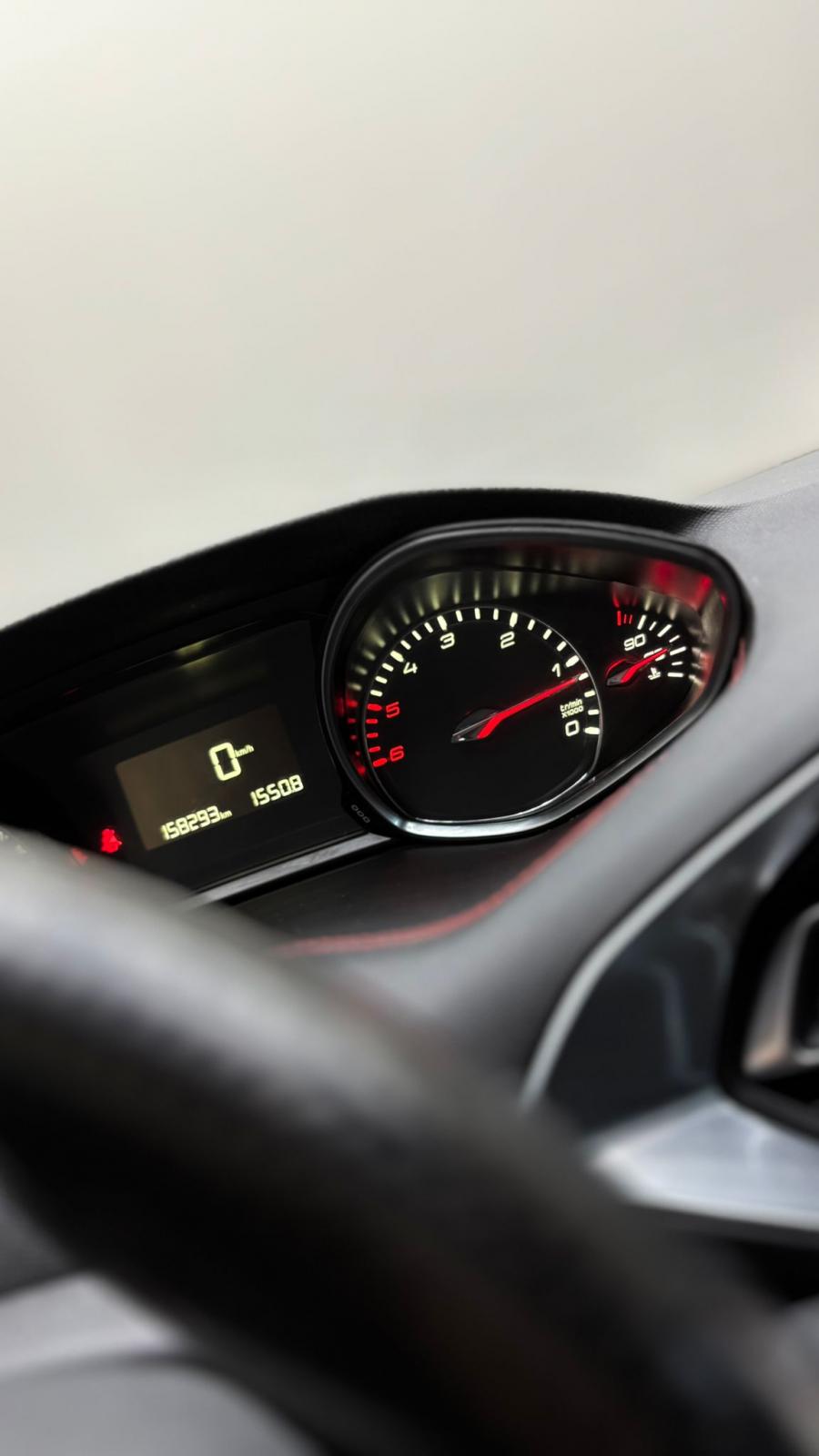 peugeot-308-sw-2017-diesel-1560cc