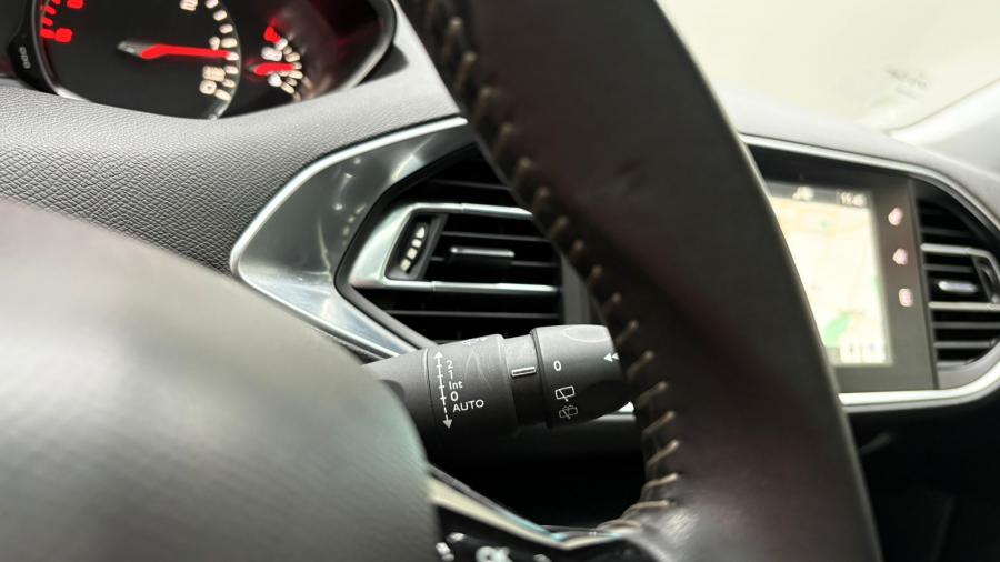 peugeot-308-sw-2015-diesel-1560cc