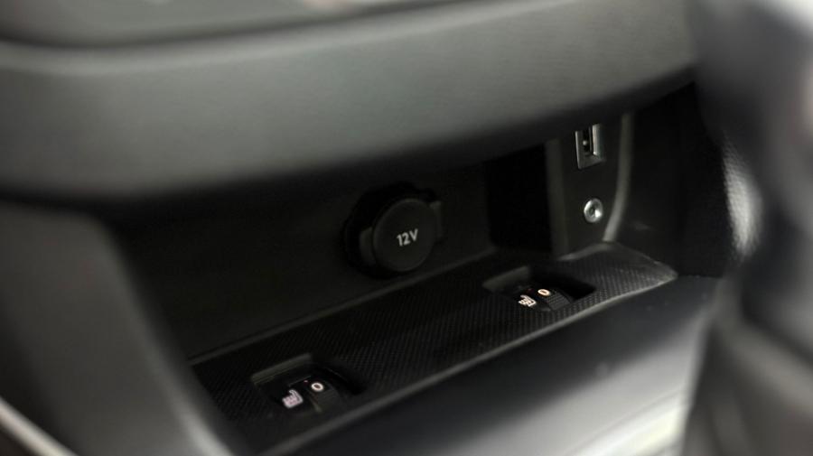 peugeot-308-sw-2015-diesel-1560cc