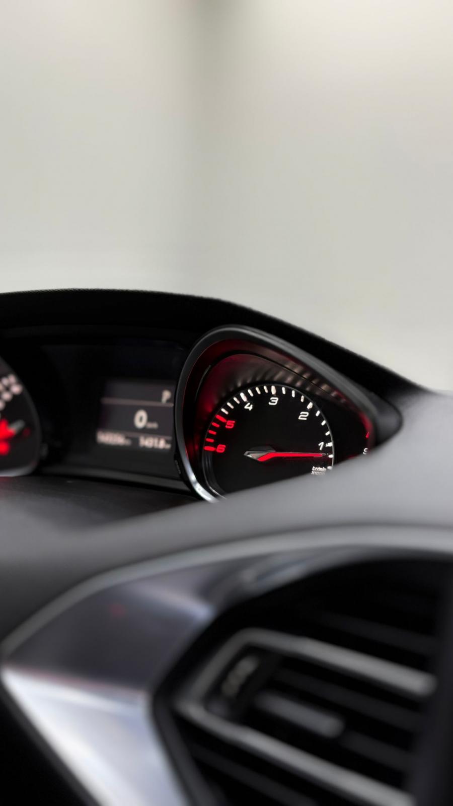 peugeot-308-sw-2015-diesel-1560cc