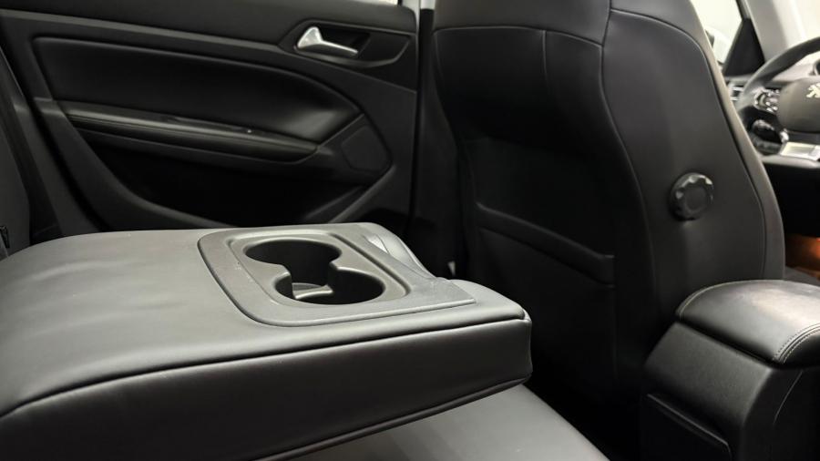 peugeot-308-sw-2015-diesel-1560cc