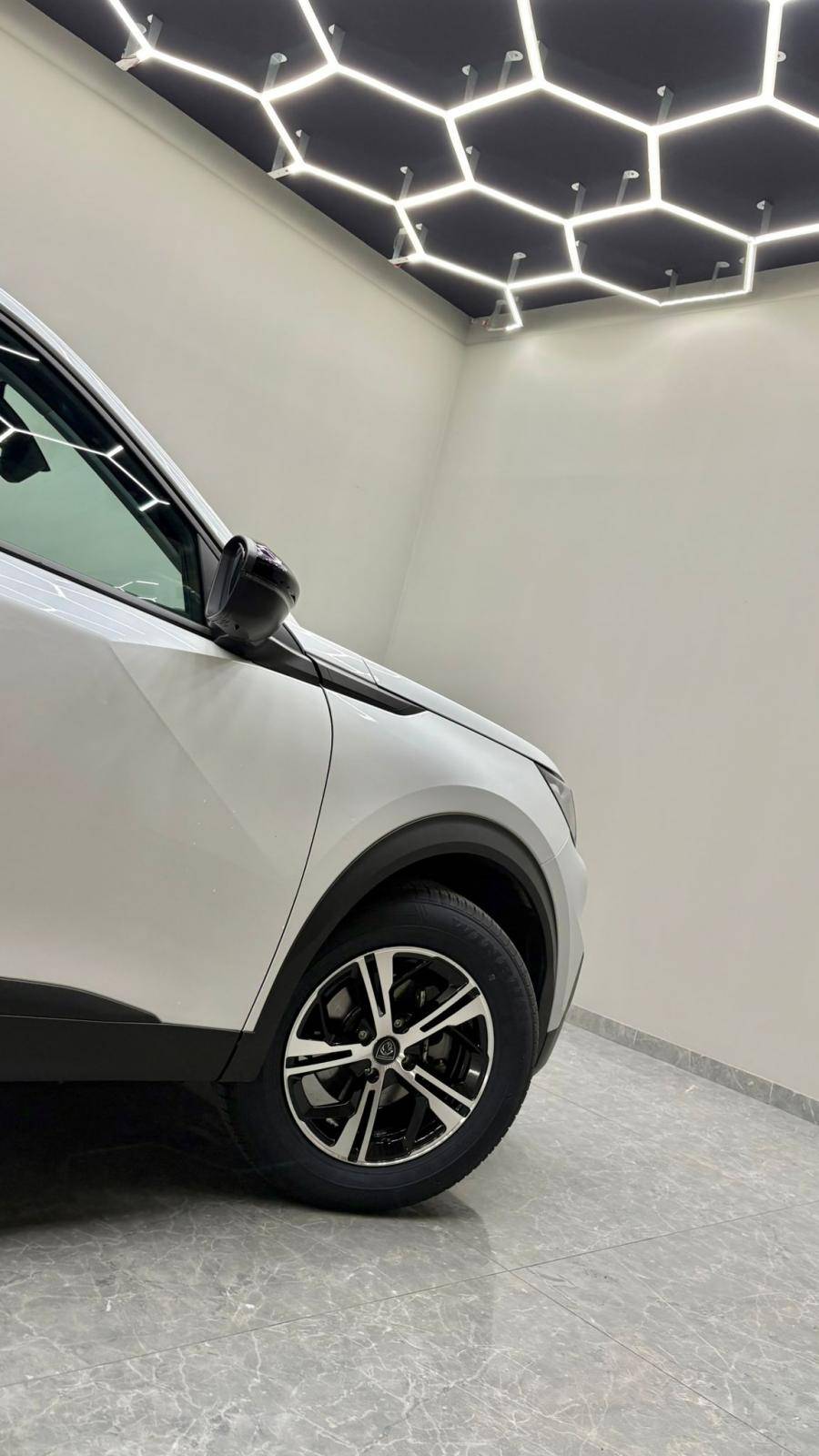 peugeot-2008-2022-gasolina-1199cc
