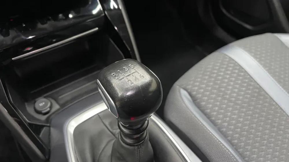 peugeot-2008-2021-gasolina-1199cc
