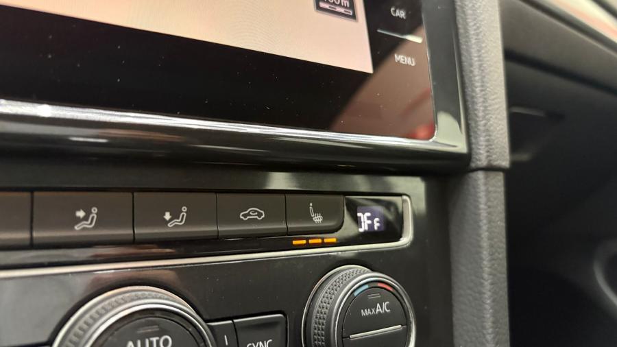 volkswagen-golf-variant-2017-diesel-1598cc