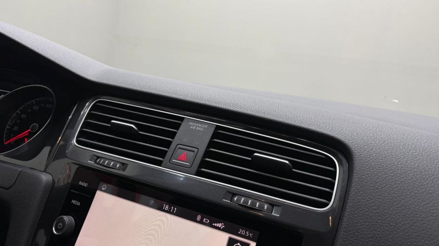 volkswagen-golf-variant-2017-diesel-1598cc