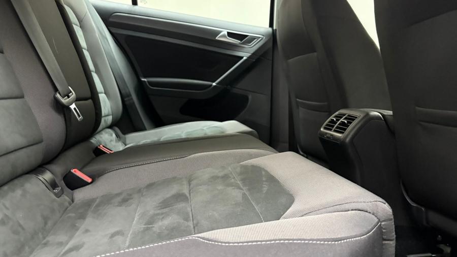volkswagen-golf-variant-2017-diesel-1598cc