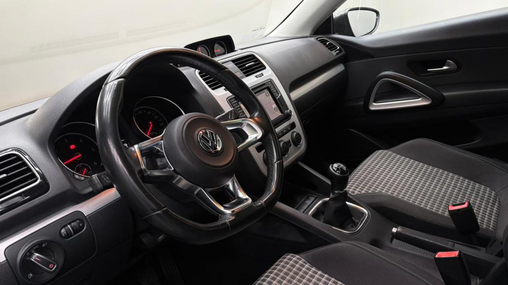volkswagen-scirocco-2016-diesel-1968cc