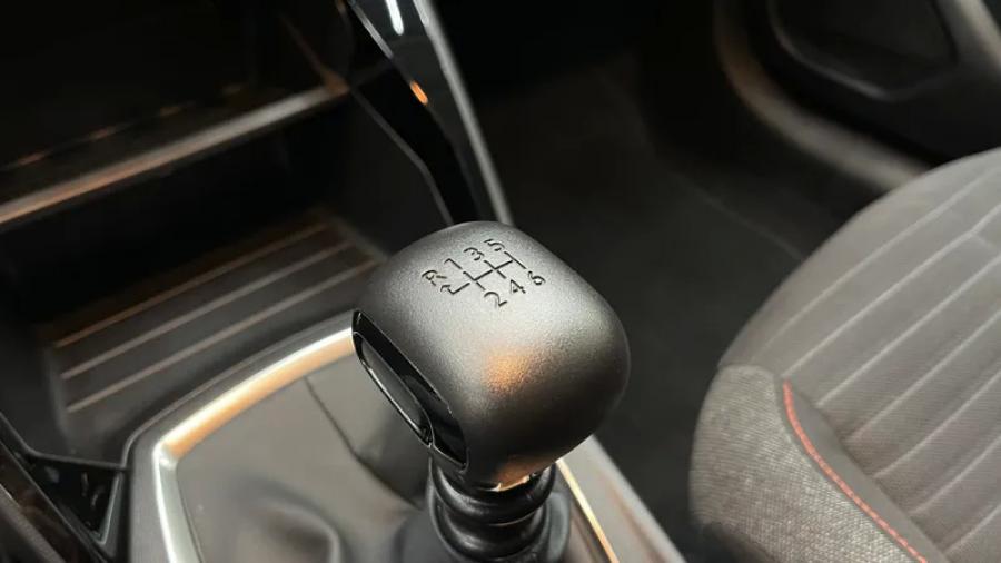 peugeot-208-2023-gasolina-1199cc