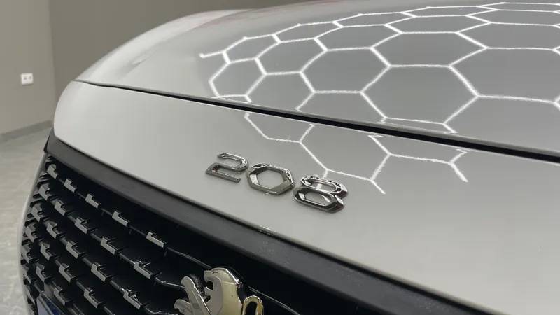 peugeot-208-2023-gasolina-1199cc