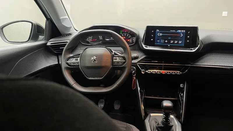 peugeot-208-2023-gasolina-1199cc