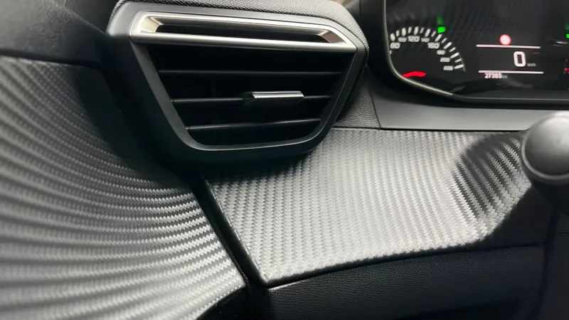 peugeot-208-2023-gasolina-1199cc