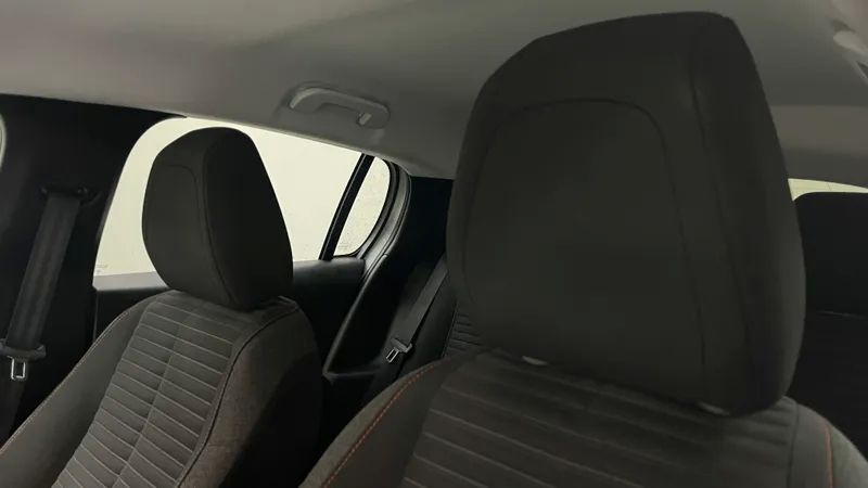 peugeot-208-2023-gasolina-1199cc