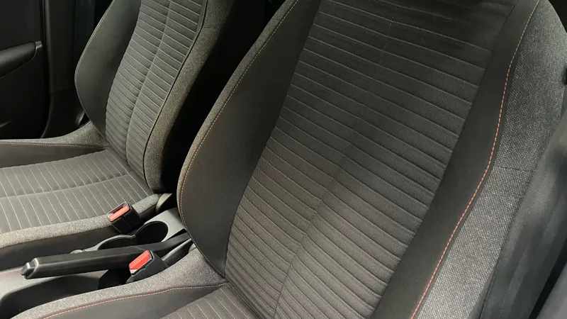 peugeot-208-2023-gasolina-1199cc