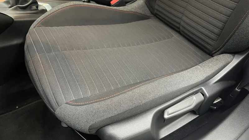 peugeot-208-2023-gasolina-1199cc