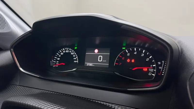 peugeot-208-2023-gasolina-1199cc