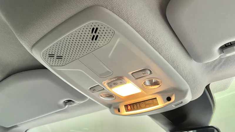 peugeot-208-2023-gasolina-1199cc