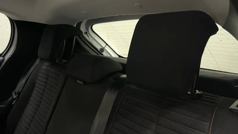 peugeot-208-2023-gasolina-1199cc