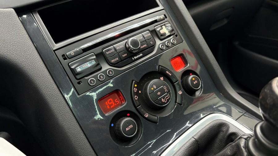 peugeot-5008-2016-diesel-1560cc