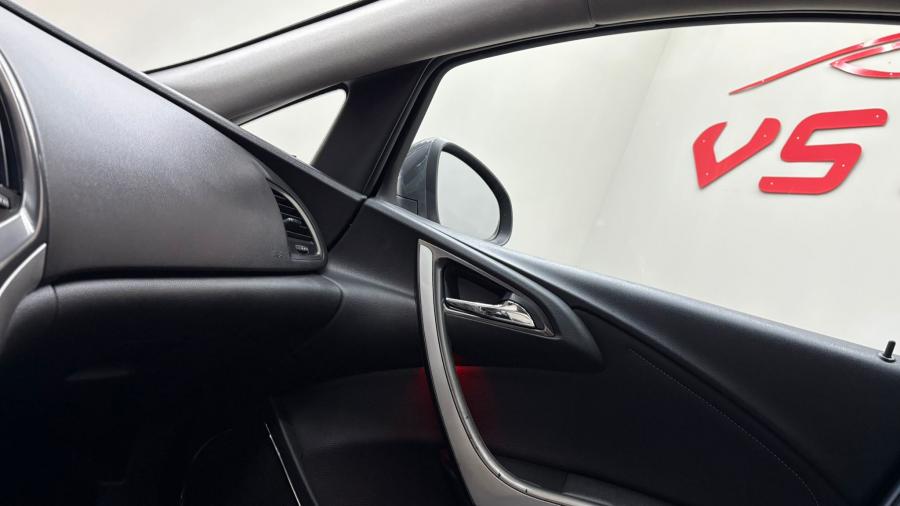 opel-astra-sport-tourer-2012-diesel-1248cc