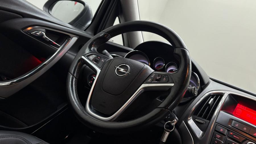opel-astra-sport-tourer-2012-diesel-1248cc
