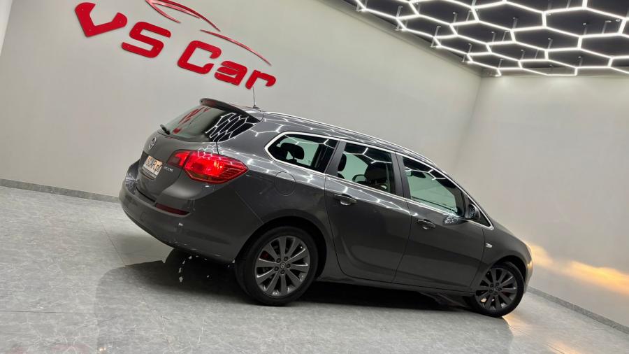 opel-astra-sport-tourer-2012-diesel-1248cc