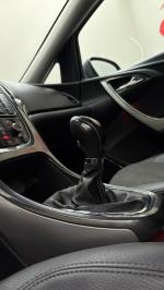 opel-astra-sport-tourer-2012-diesel-1248cc