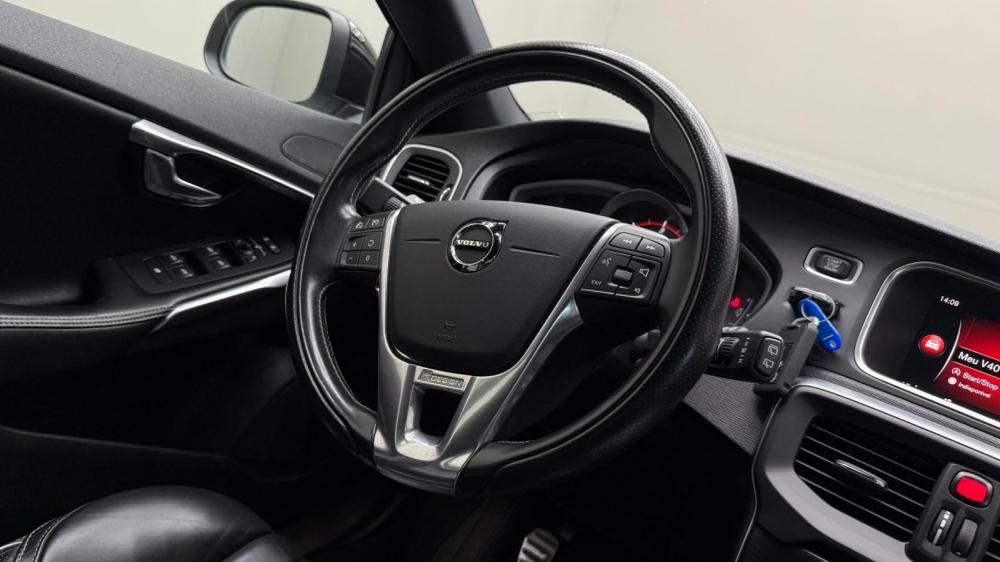 volvo-v40-2017-diesel-1969cc