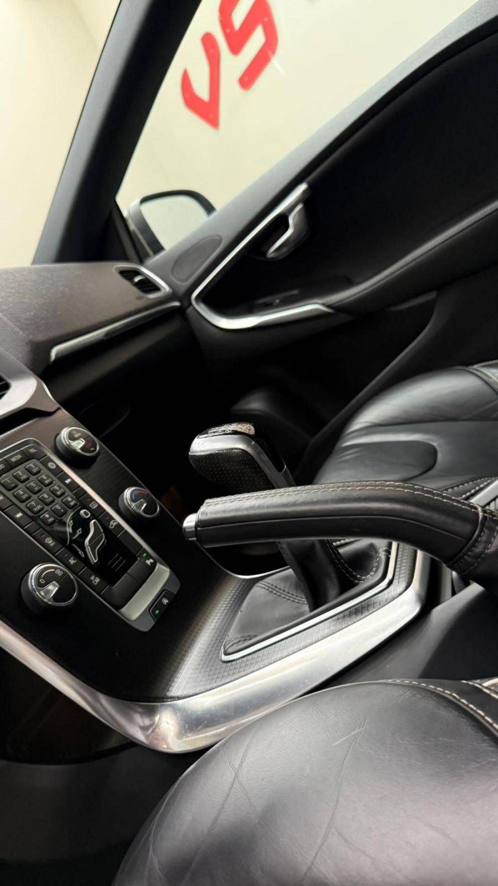 volvo-v40-2017-diesel-1969cc