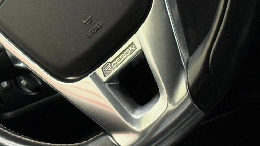 volvo-v40-2017-diesel-1969cc