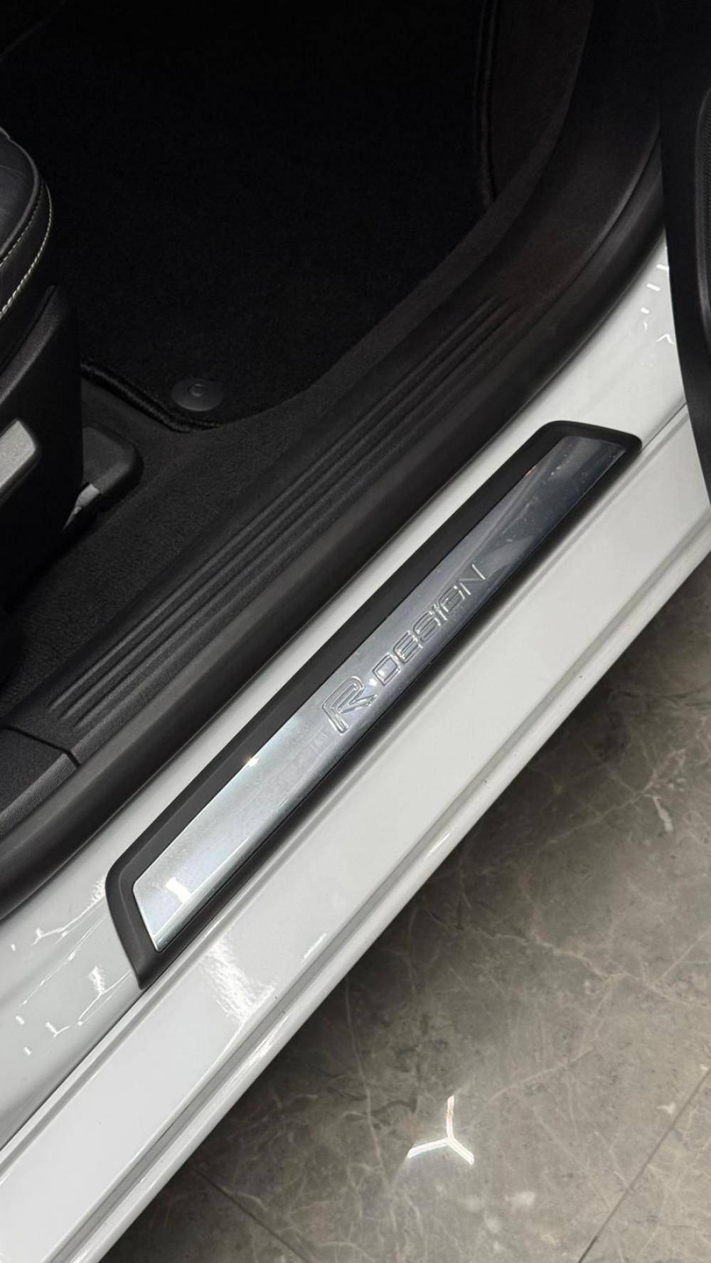 volvo-v40-2017-diesel-1969cc