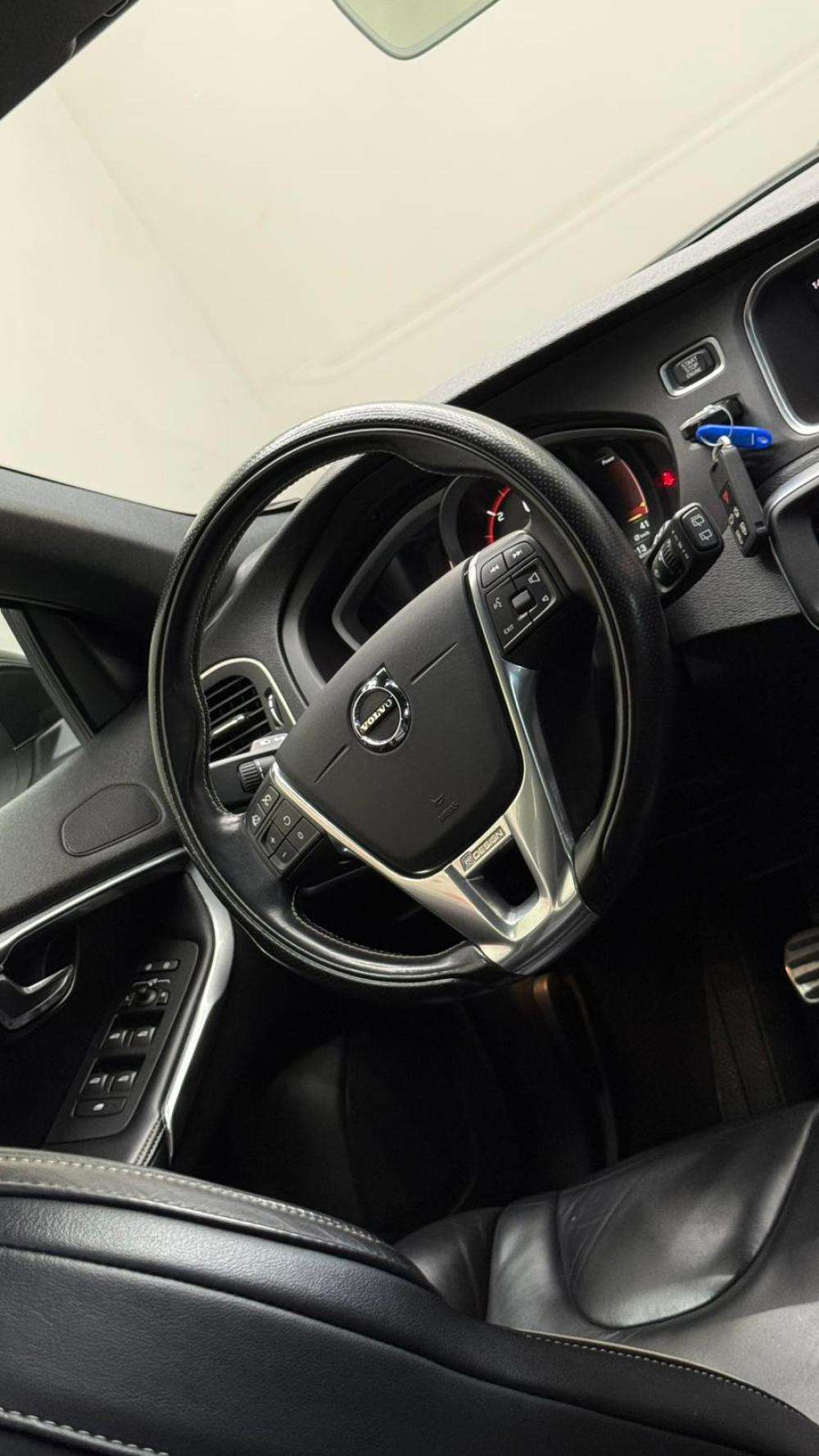 volvo-v40-2017-diesel-1969cc