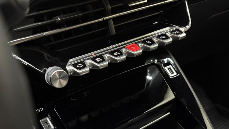 peugeot-2008-2023-diesel-1499cc