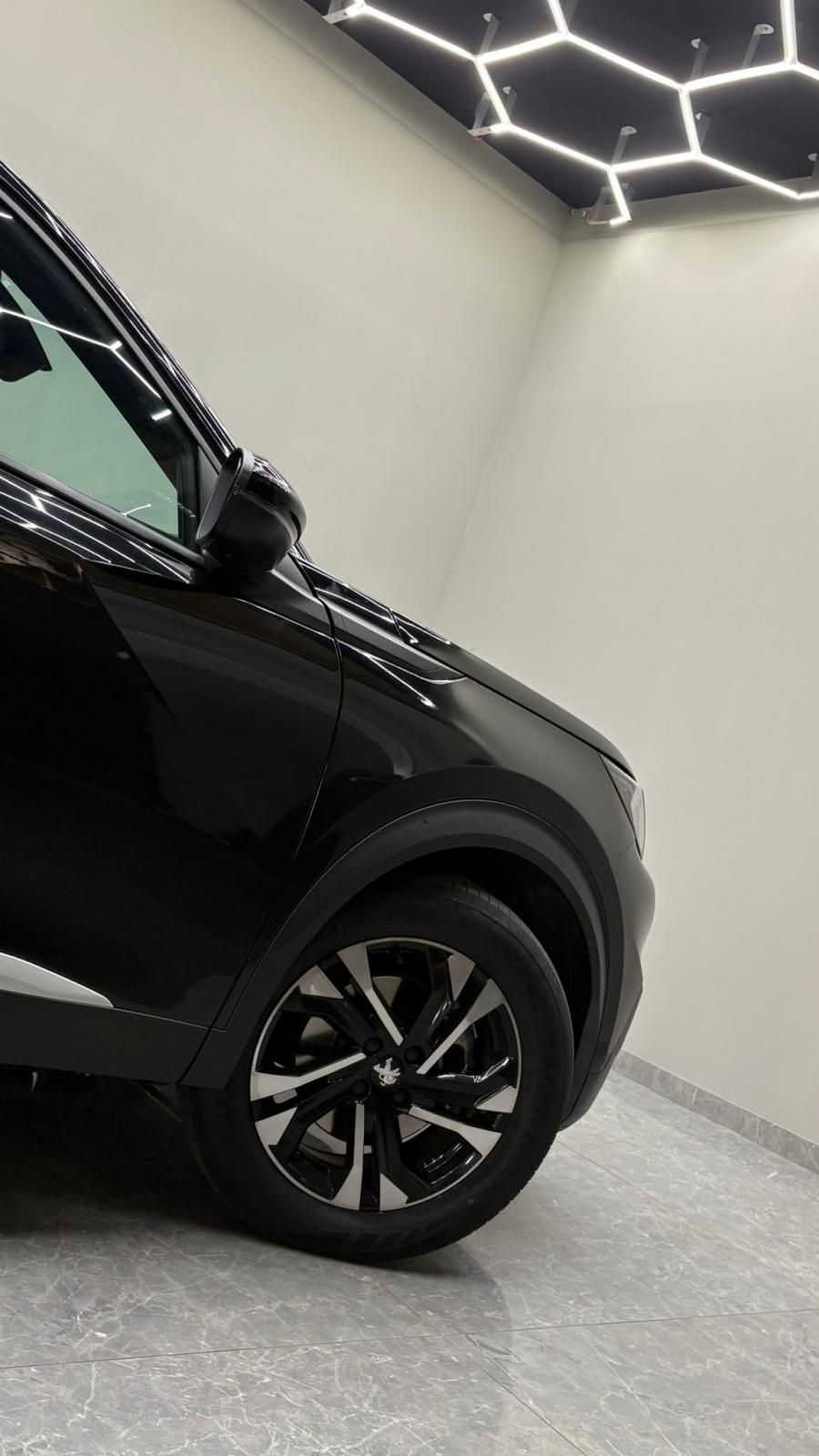 peugeot-2008-2023-diesel-1499cc