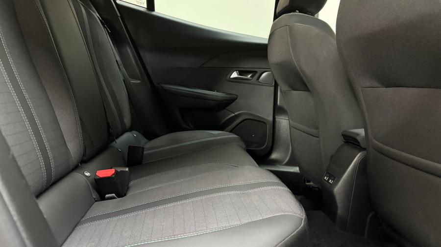 peugeot-2008-2023-diesel-1499cc