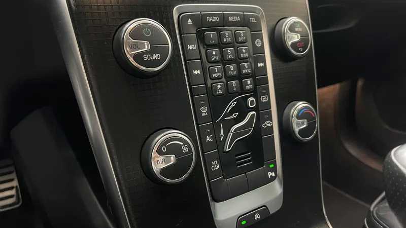 volvo-v40-2017-diesel-1969cc