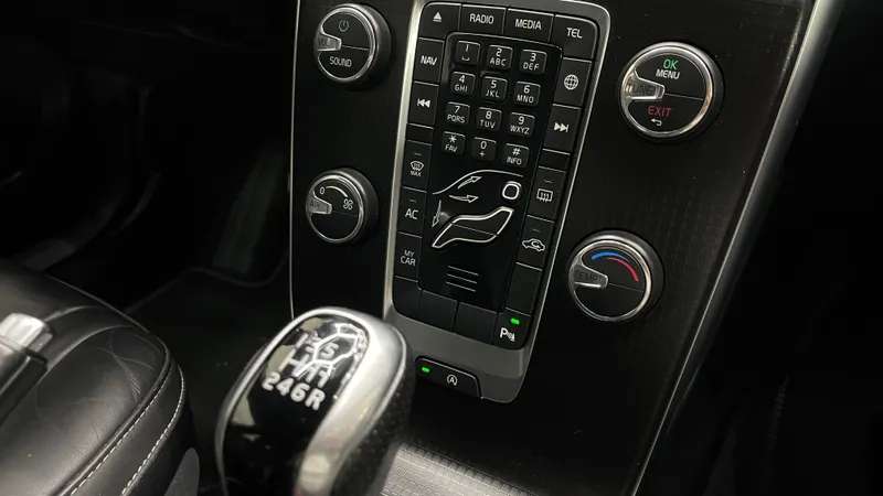 volvo-v40-2017-diesel-1969cc