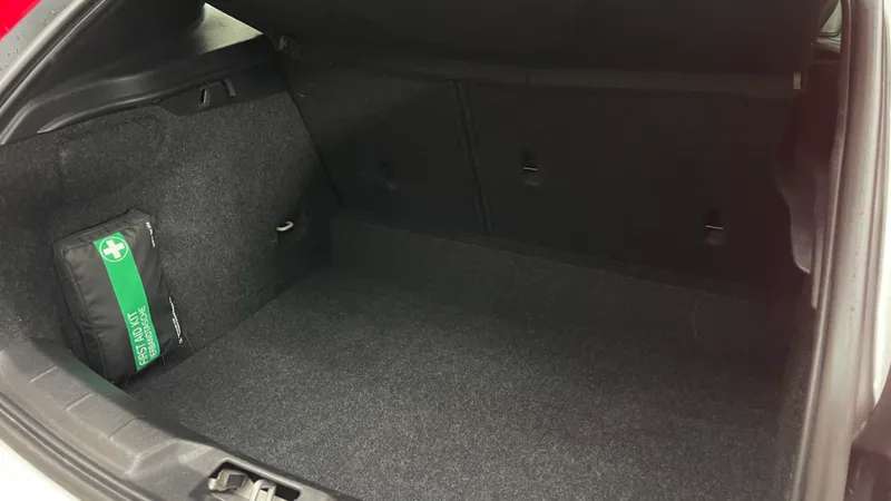 volvo-v40-2017-diesel-1969cc