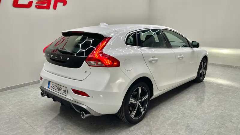 volvo-v40-2017-diesel-1969cc