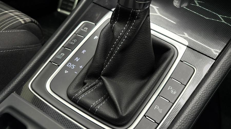 volkswagen-golf-2015-diesel-1968cc