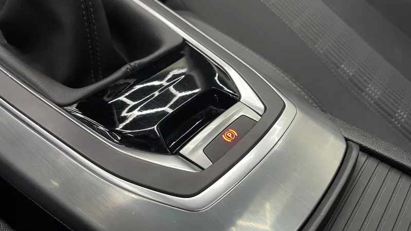 peugeot-308-sw-2020-gasolina-1199cc