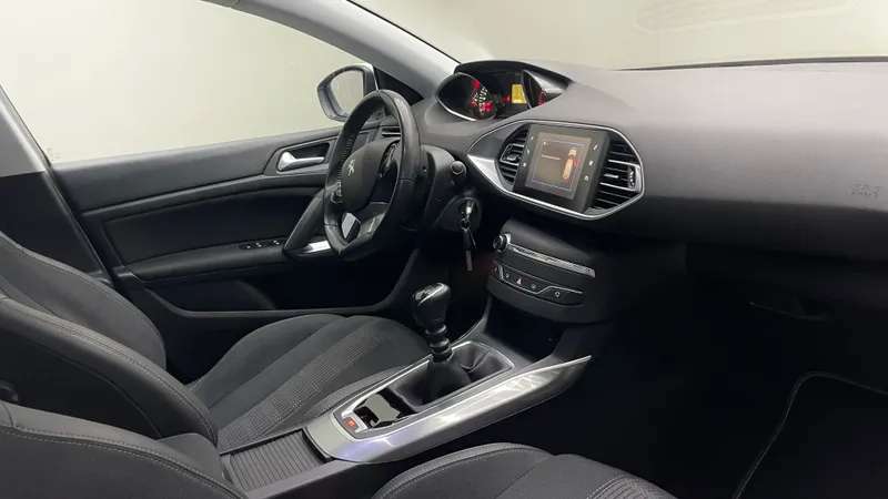 peugeot-308-sw-2020-gasolina-1199cc