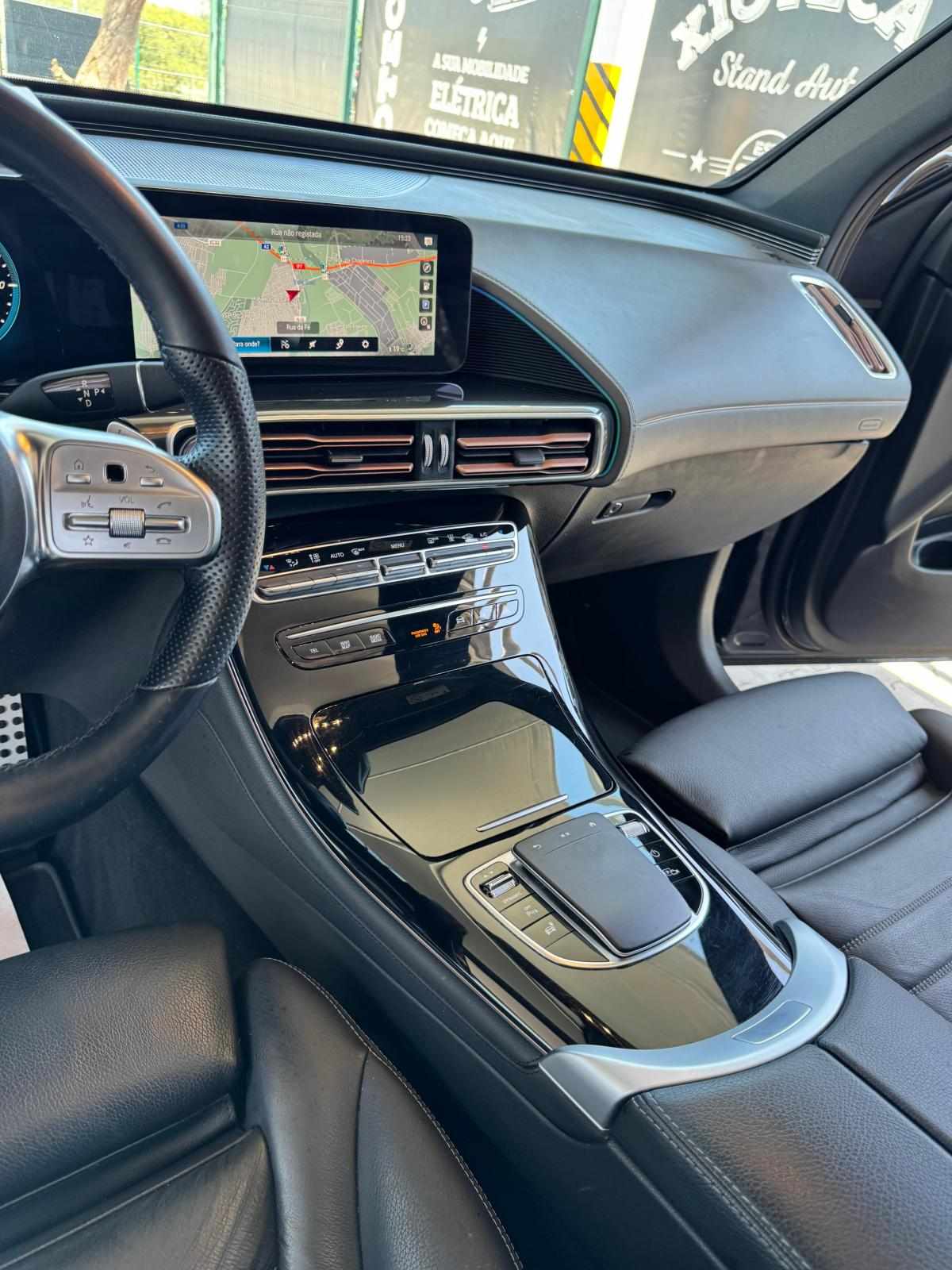 mercedes-benz-eqc-400-4matic-2022-eletrico
