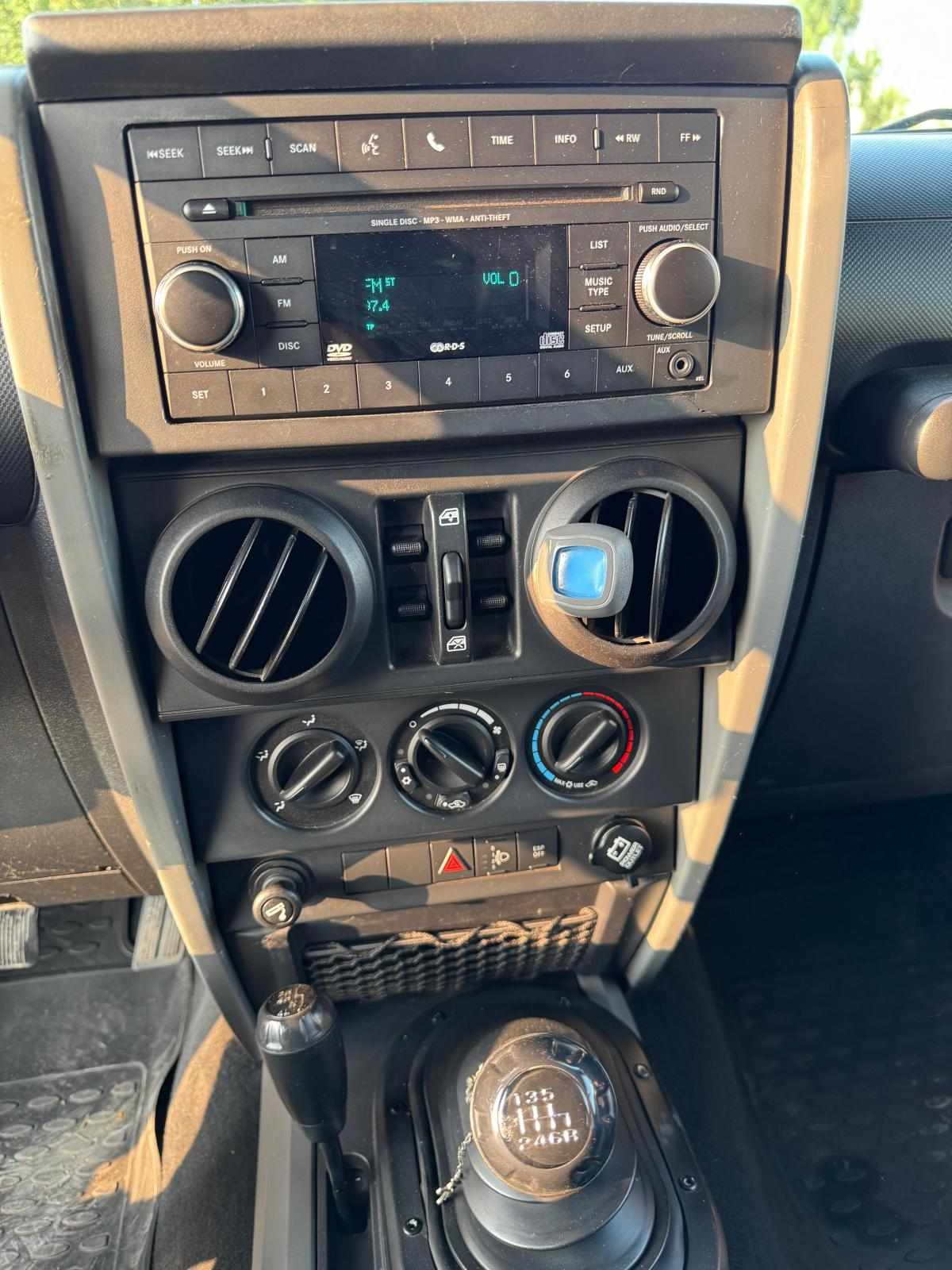 jeep-wrangler-2-8-4x4-2010-diesel-2777cc