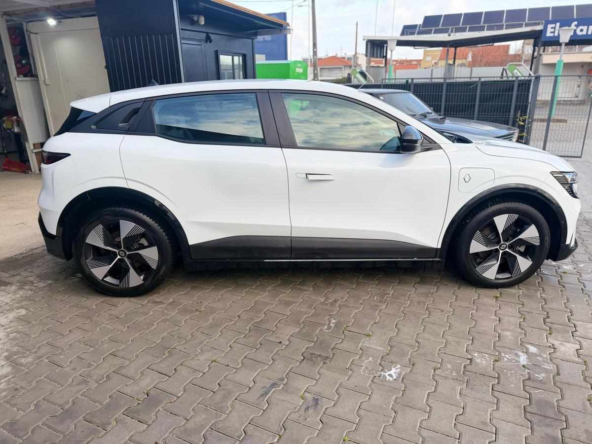 renault-megane-e-tech-ev40-2022-eletrico